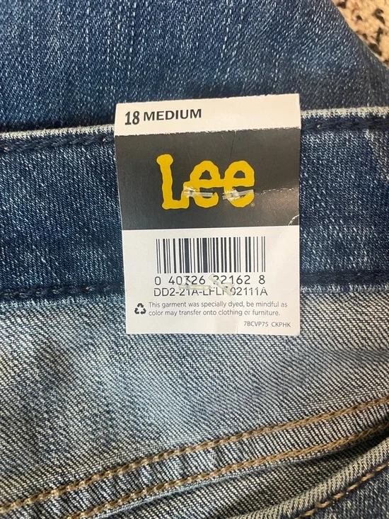 Lee Relaxed High Rise Slimming Straight Leg Blue Jeans Plus Size 18 | NWT - Picture 7 of 9